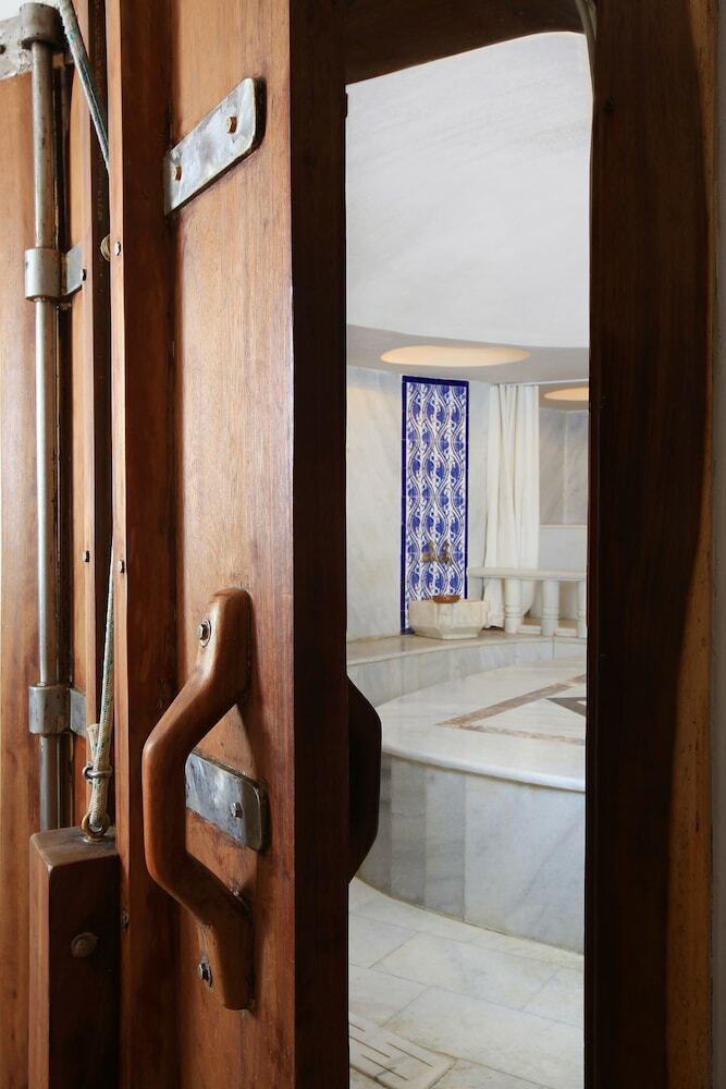 Royal Arena Hotel & Resort Spa - All Inclusive