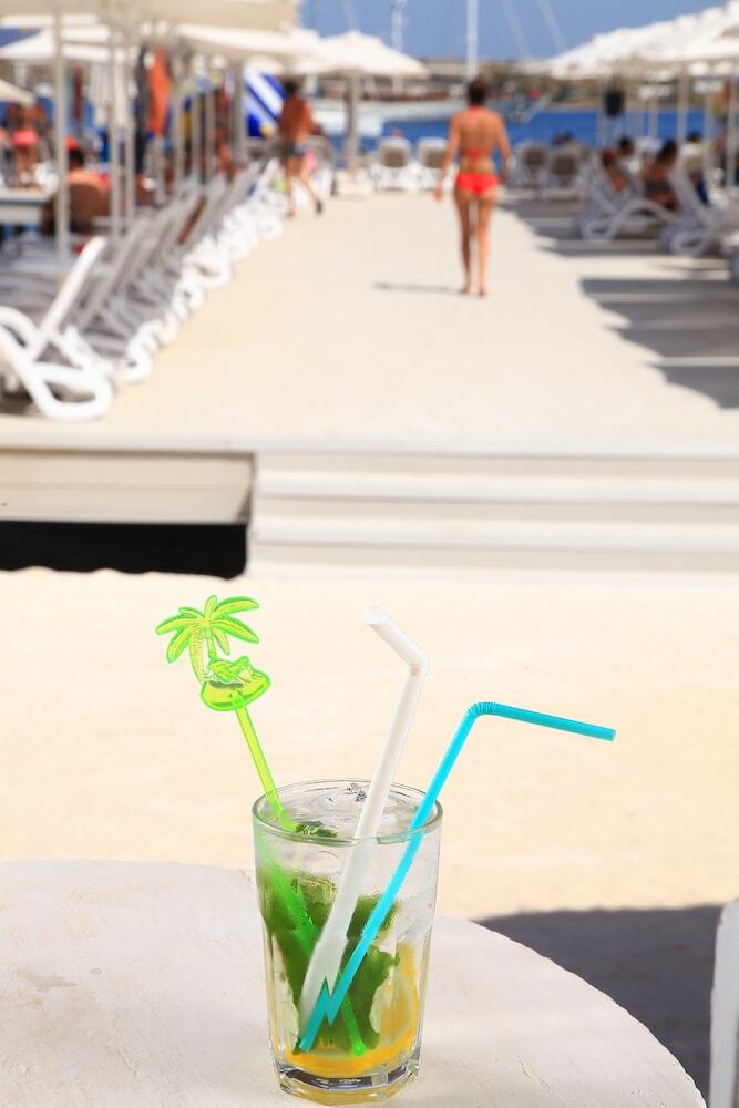 Royal Arena Hotel & Resort Spa - All Inclusive