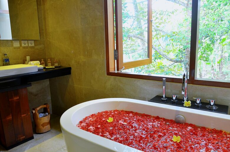 Hotel The Kampung Resort Ubud