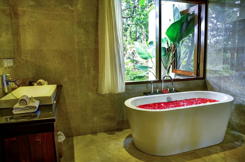Hotel The Kampung Resort Ubud