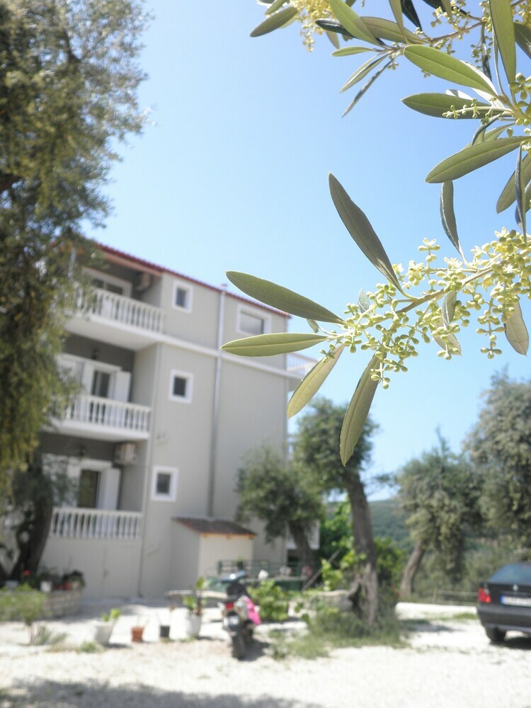 Apartamentos Kanali Village