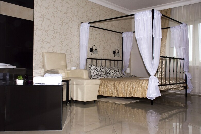 Dash Hotel