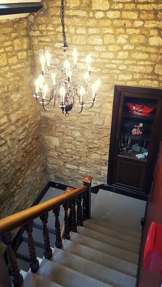 Noel Arms Hotel