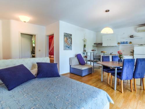 Apartment Opri� 3