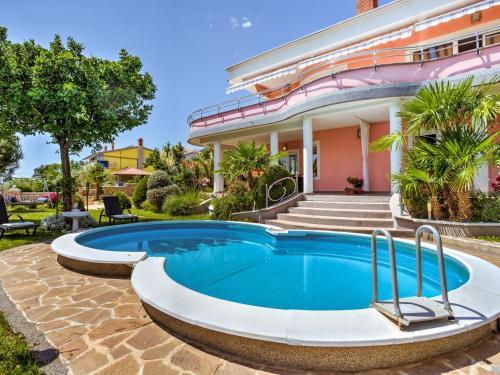 Apartment Opri� 3
