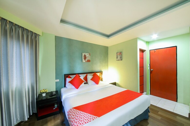 Oyo 138 The Chilli Salza Patong Hotel