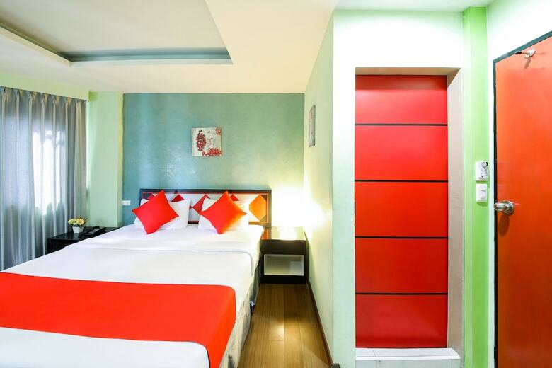 Oyo 138 The Chilli Salza Patong Hotel
