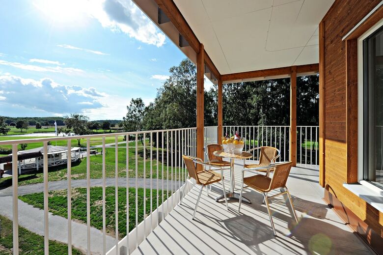 First Hotel Lind� Park