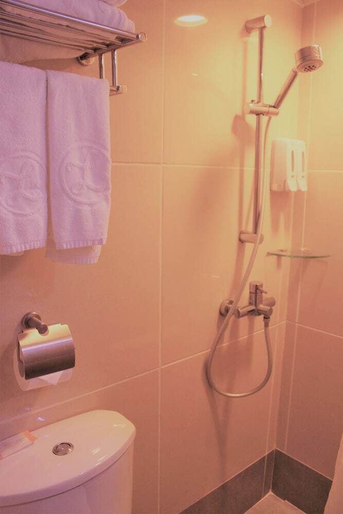 Lander Hotel Prince Edward