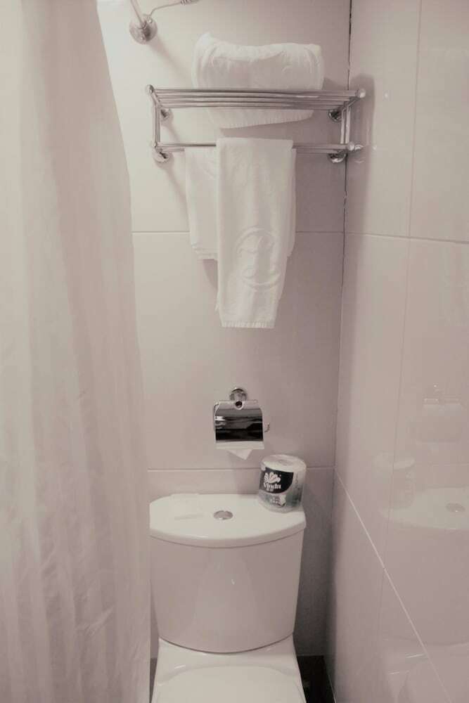 Lander Hotel Prince Edward