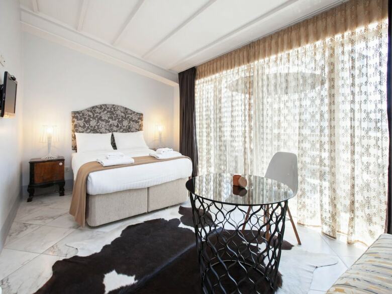 Aparthotel Chiconomy Suites