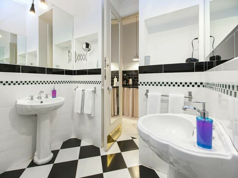 Aparthotel Chiconomy Suites