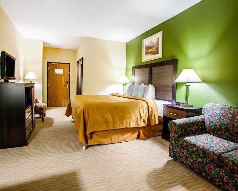 Hotel Quality Inn & Suites