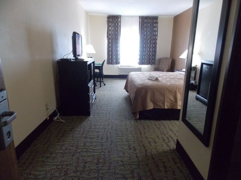 Hotel Quality Inn & Suites