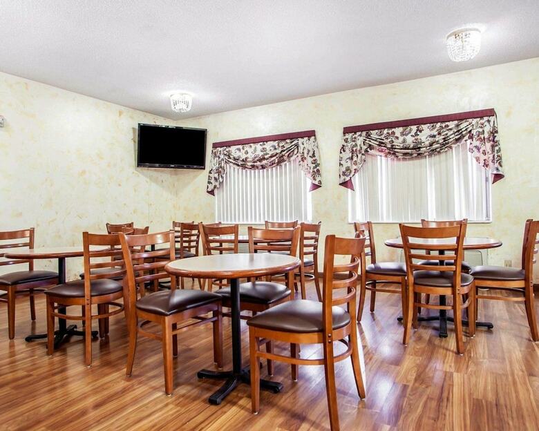 Hotel Quality Inn & Suites