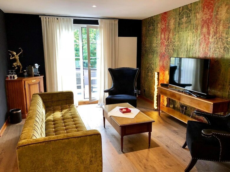 Hotel Hostellerie La Cheneaudi�re & Spa