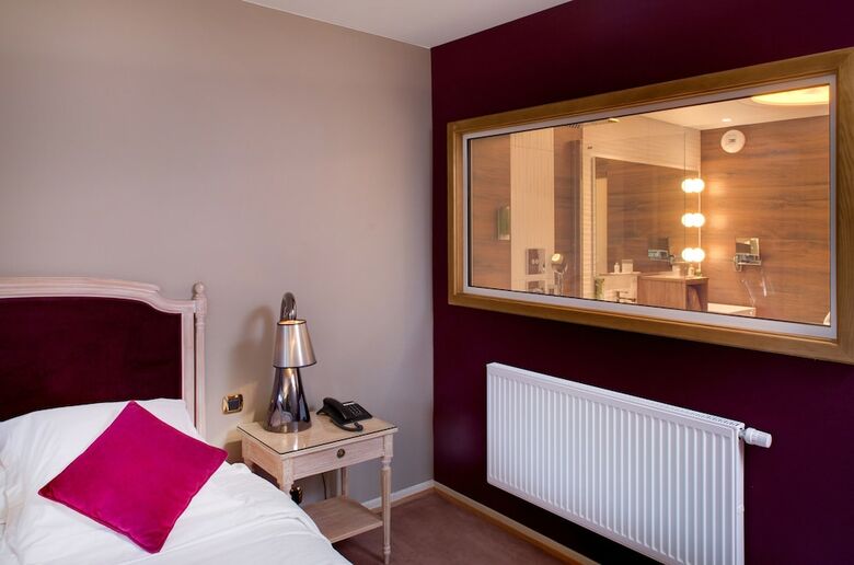 Hotel Hostellerie La Cheneaudi�re & Spa