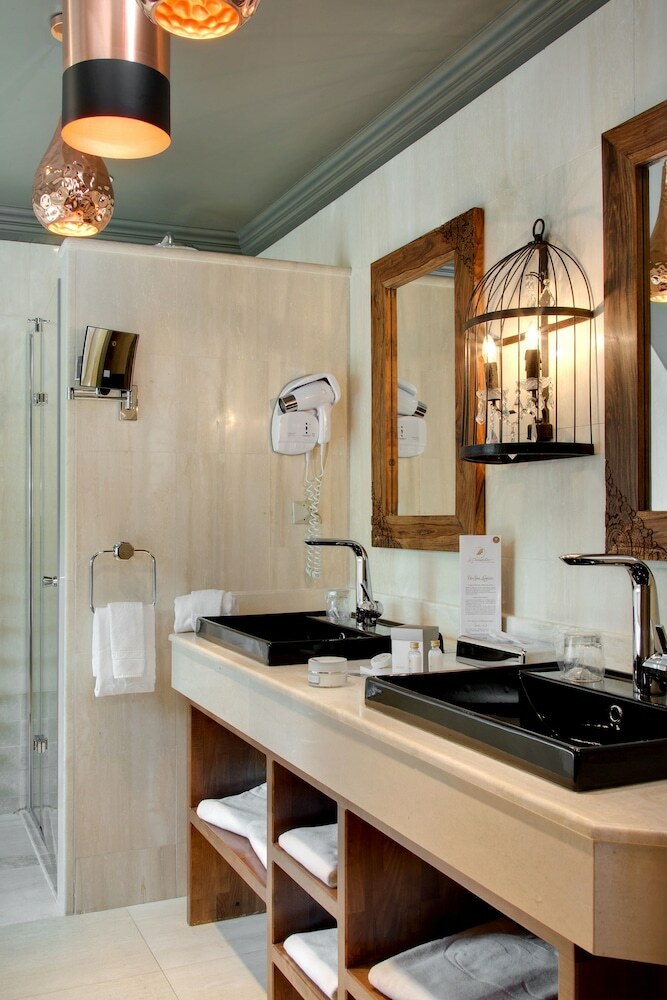 Hotel Hostellerie La Cheneaudi�re & Spa