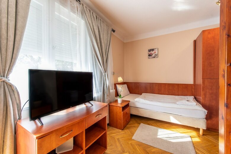 Korona Hotel Panzio