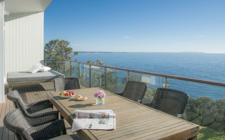 Hotel Bannisters By The Sea