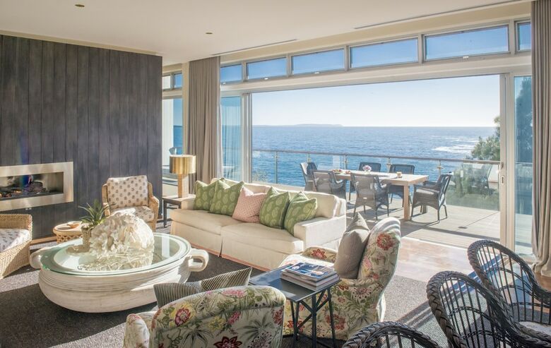 Hotel Bannisters By The Sea