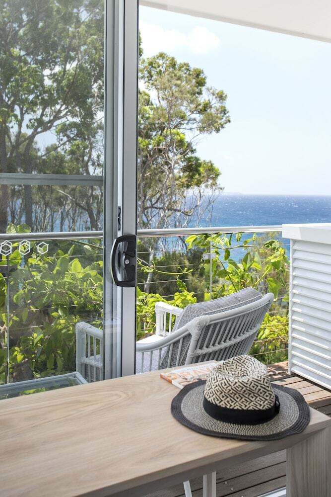 Hotel Bannisters By The Sea