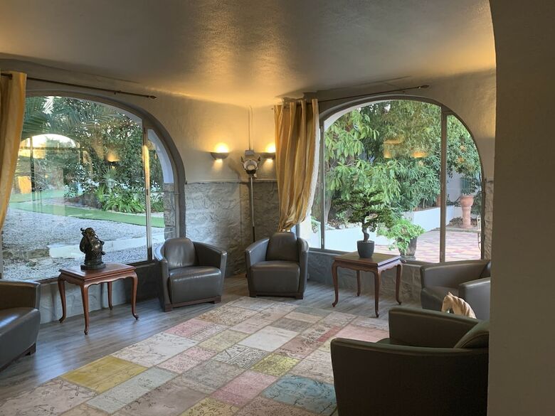 Hotel H�tel Le Pr� Catelan