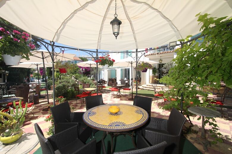 Hotel H�tel Le Pr� Catelan