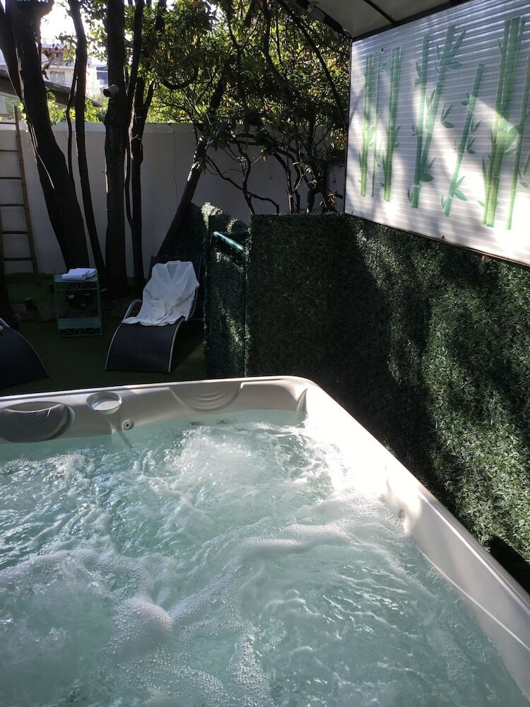 Hotel H�tel Le Pr� Catelan
