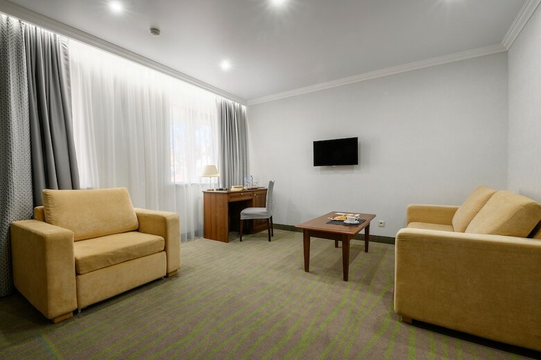 Platan Yuzhniy Hotel