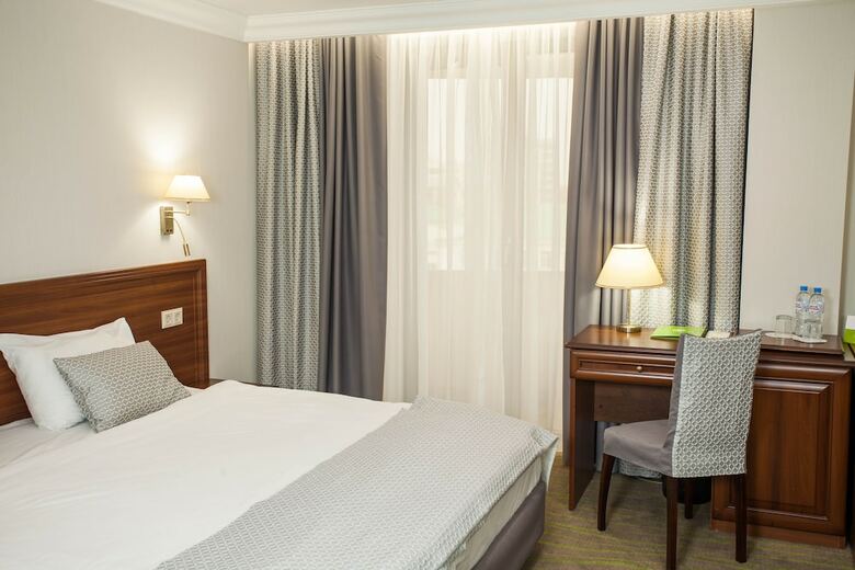 Platan Yuzhniy Hotel