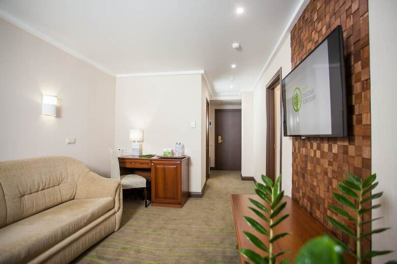 Platan Yuzhniy Hotel