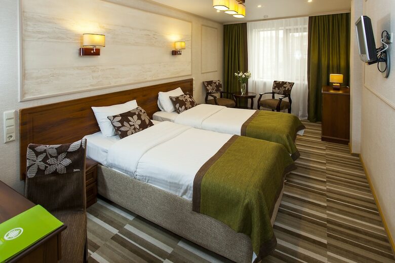 Platan Yuzhniy Hotel