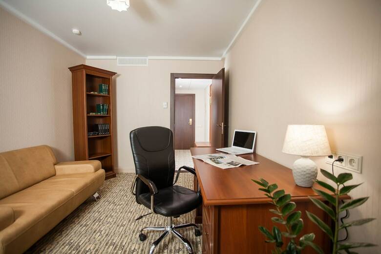Platan Yuzhniy Hotel