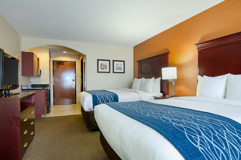 Hotel Comfort Inn & Suites