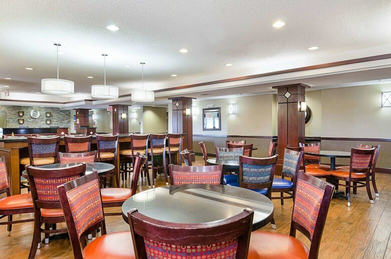 Hotel Comfort Inn & Suites
