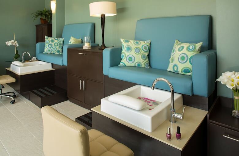 Hotel Spice Island Beach Resort