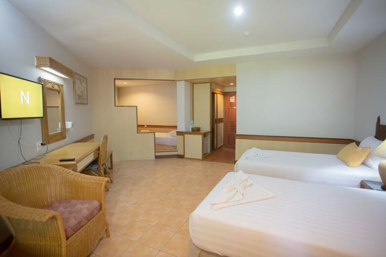 Hotel 100 Islands Resort & Spa