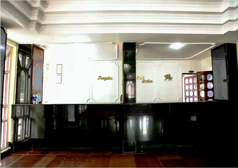 Hotel Tih The Grand Him Queen