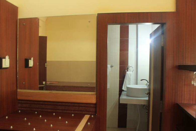 Hotel Gandhi's Paradise