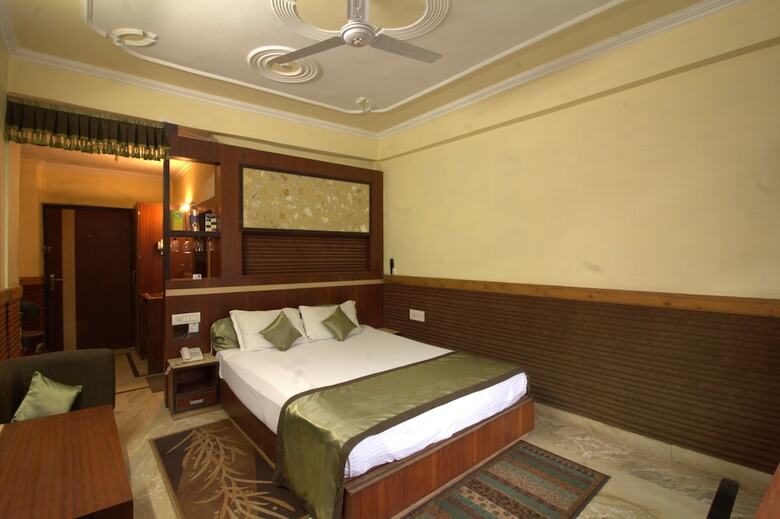 Hotel Gandhi's Paradise