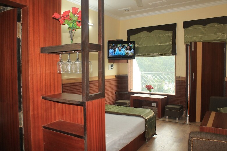 Hotel Gandhi's Paradise