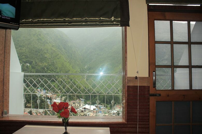 Hotel Gandhi's Paradise