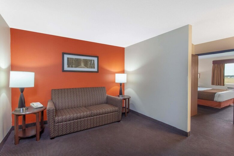 Hotel Americinn By Wyndham St. Cloud