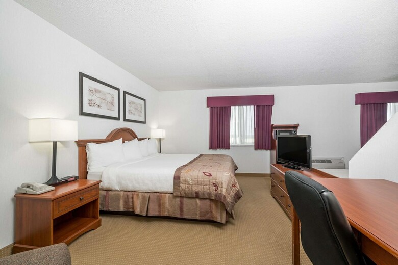 Hotel Baymont By Wyndham Marshfield