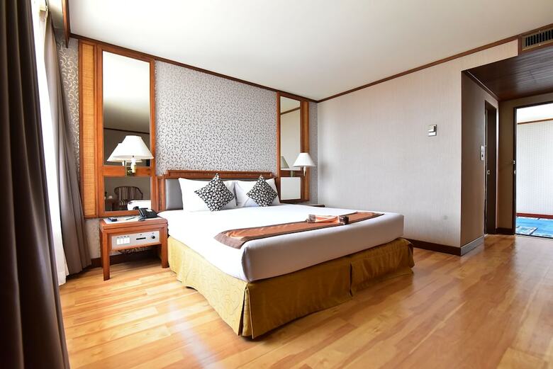 Hansa Jb Hotel