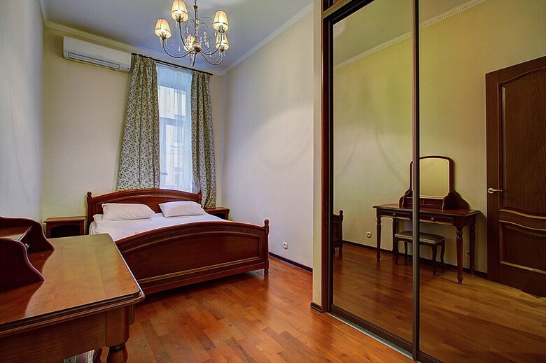 Stn Apartments Near Moscow Railway Station