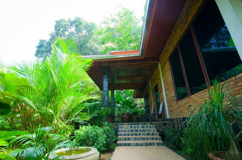 Apartamento Hotel Khao Sok & Spa