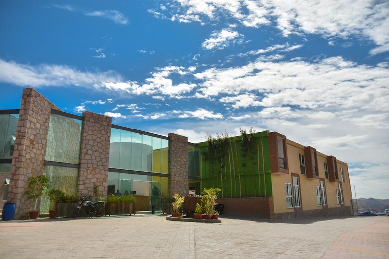 Hotel Valenciana Midway Inn