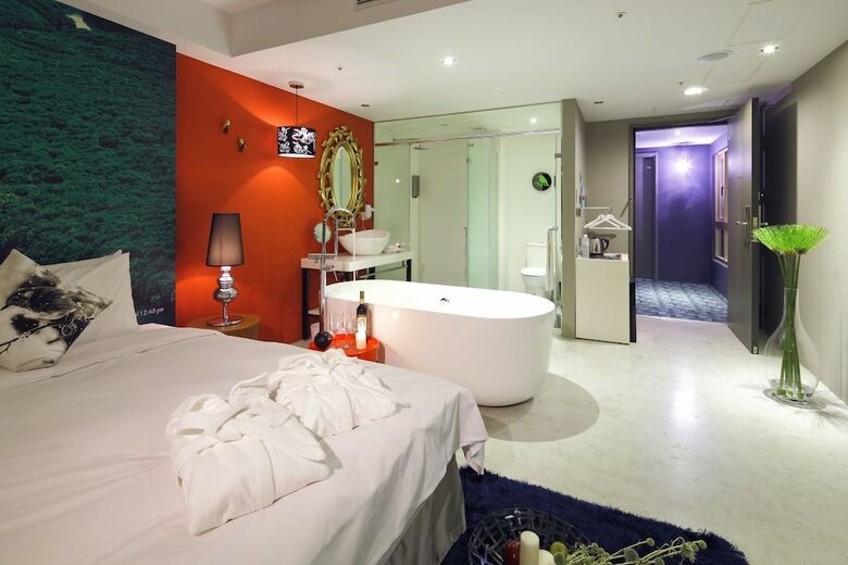 Hotel Day Plus Tamsui
